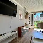 Apartment Front Views To El Pilar Comotucasa *