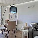 Apartamento Front Views To El Pilar Comotucasa *