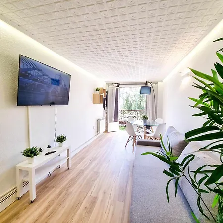 Daire Front Views To El Pilar Comotucasa Zaragoza