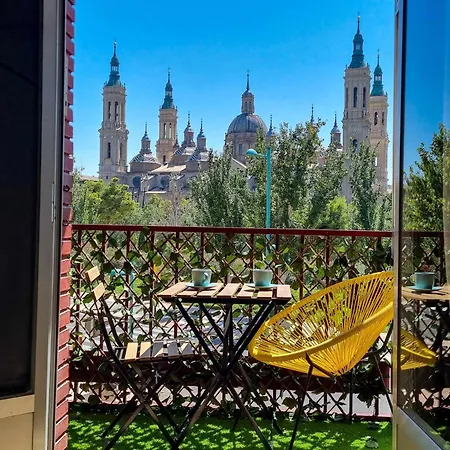 Daire Front Views To El Pilar Comotucasa Zaragoza