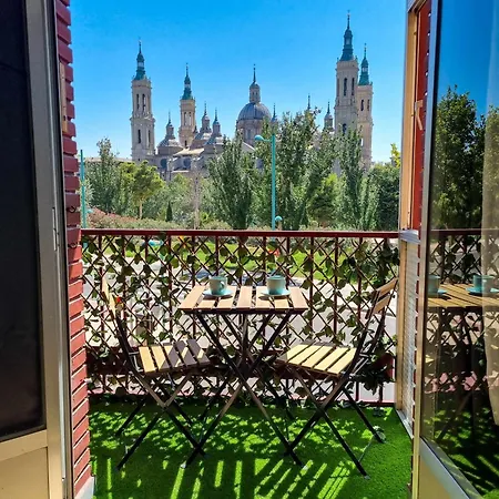 Front Views To El Pilar Comotucasa Zaragoza