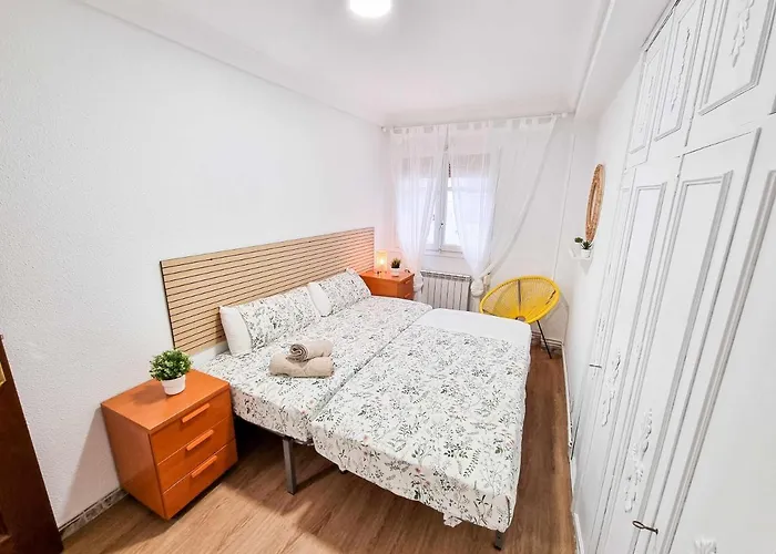 Front Views To El Pilar Comotucasa