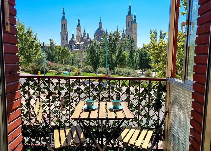 Front Views To El Pilar Comotucasa Lejlighed