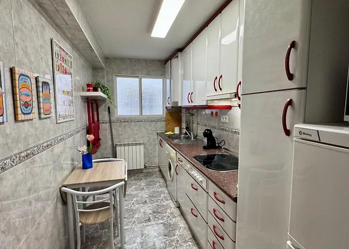 Front Views To El Pilar Comotucasa *